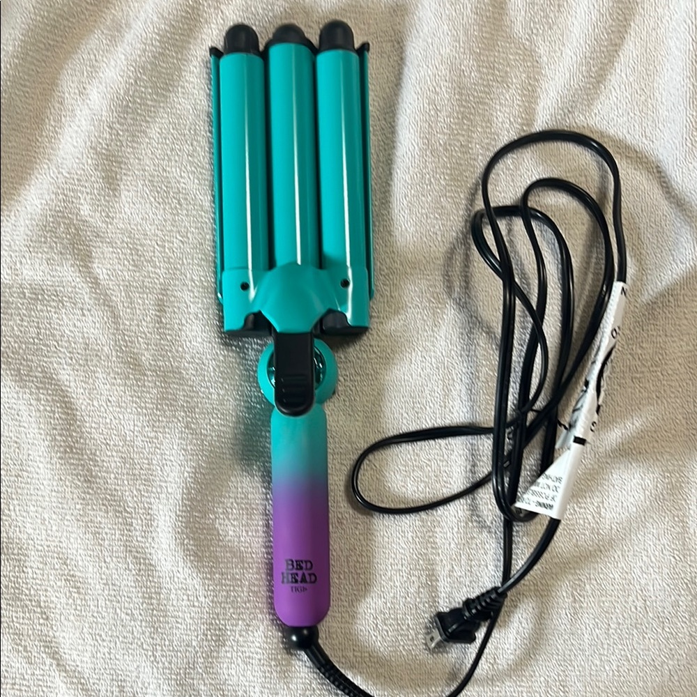 TGI bed head wave affair, three barrel, digital jumbo hair waiver